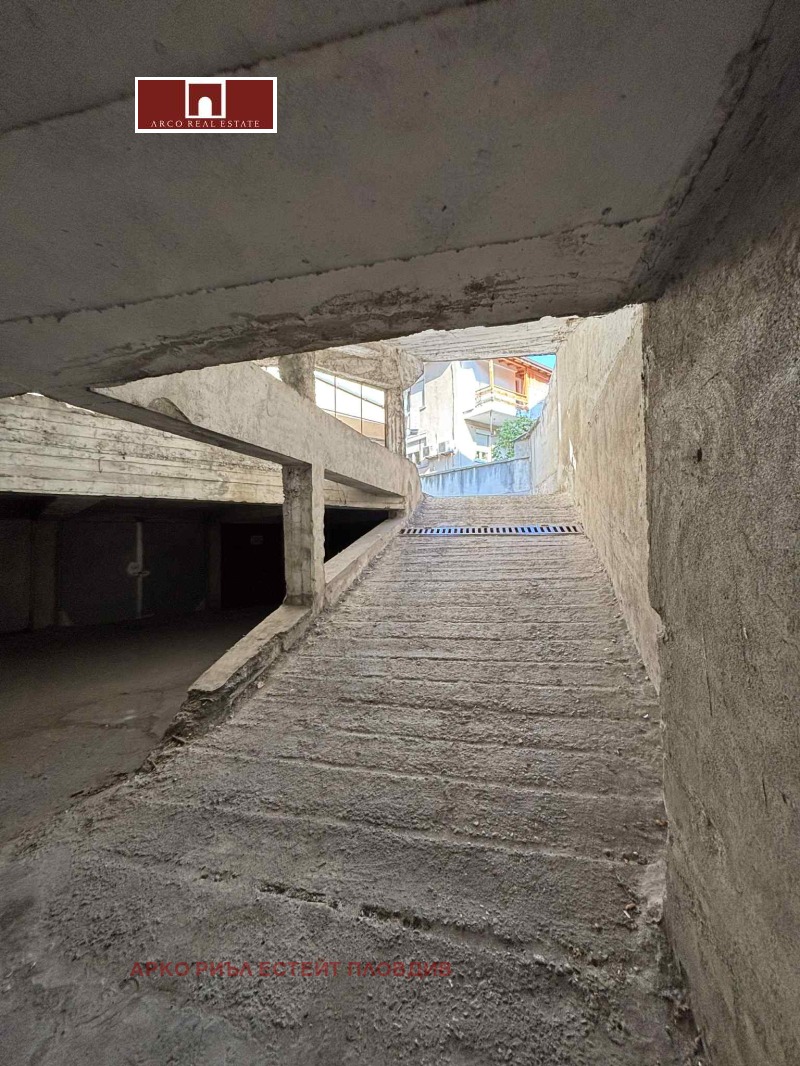 En venta  Cochera Plovdiv , Karshiyaka , 20 metros cuadrados | 75452209 - imagen [3]