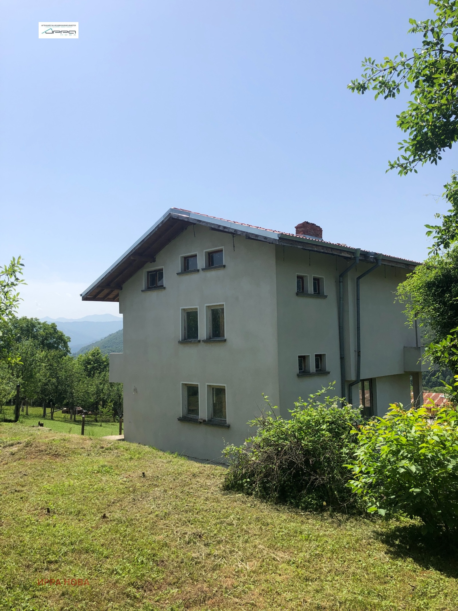 Продава КЪЩА, гр. Троян, област Ловеч, снимка 2 - Къщи - 51360749