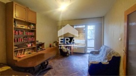 Продажба на четеристайни апартаменти в град Търговище - изображение 16 
