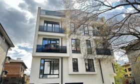 Продава 4-стаен град Пловдив Съдийски - [1] 