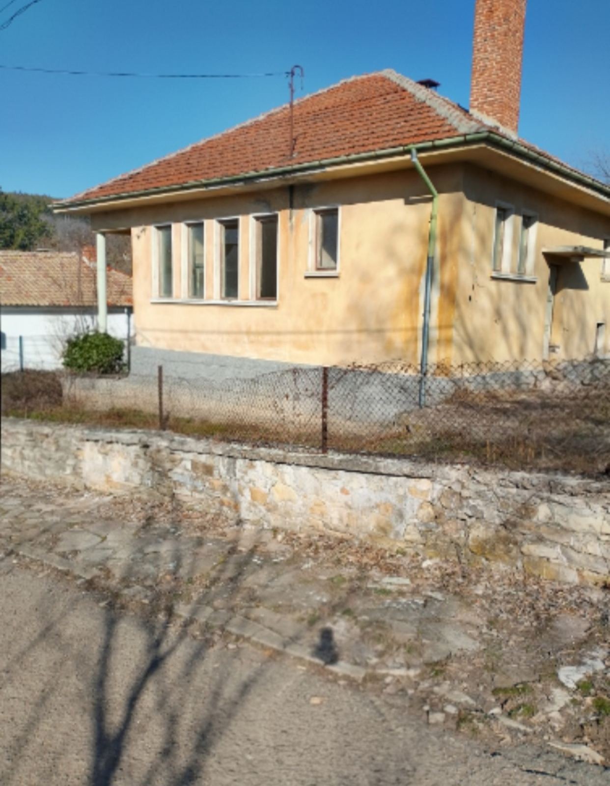 Продава КЪЩА, с. Средно градище, област Стара Загора