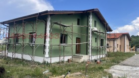 Продава  Къща, с. Хераково