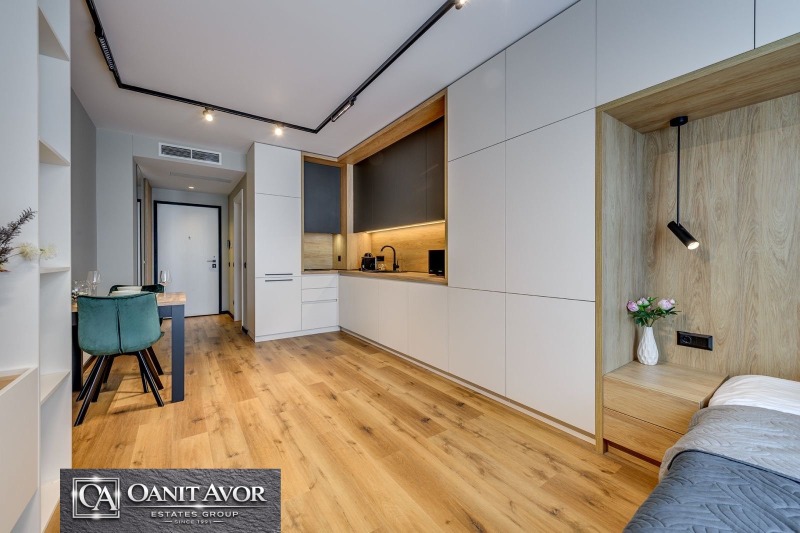 Продава 1-СТАЕН, гр. София, Център, снимка 2 - Апартаменти - 52165617