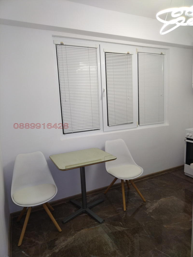 Продава 2-СТАЕН, гр. Разград, Орел, снимка 13 - Апартаменти - 52783813