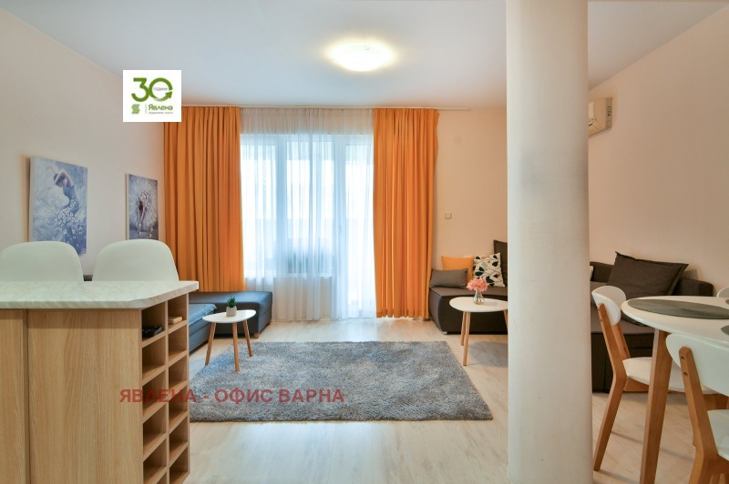 Продава  2-стаен, град Варна, Център •  179 000 EUR • ID 44255188 — holmes.bg - [1] 