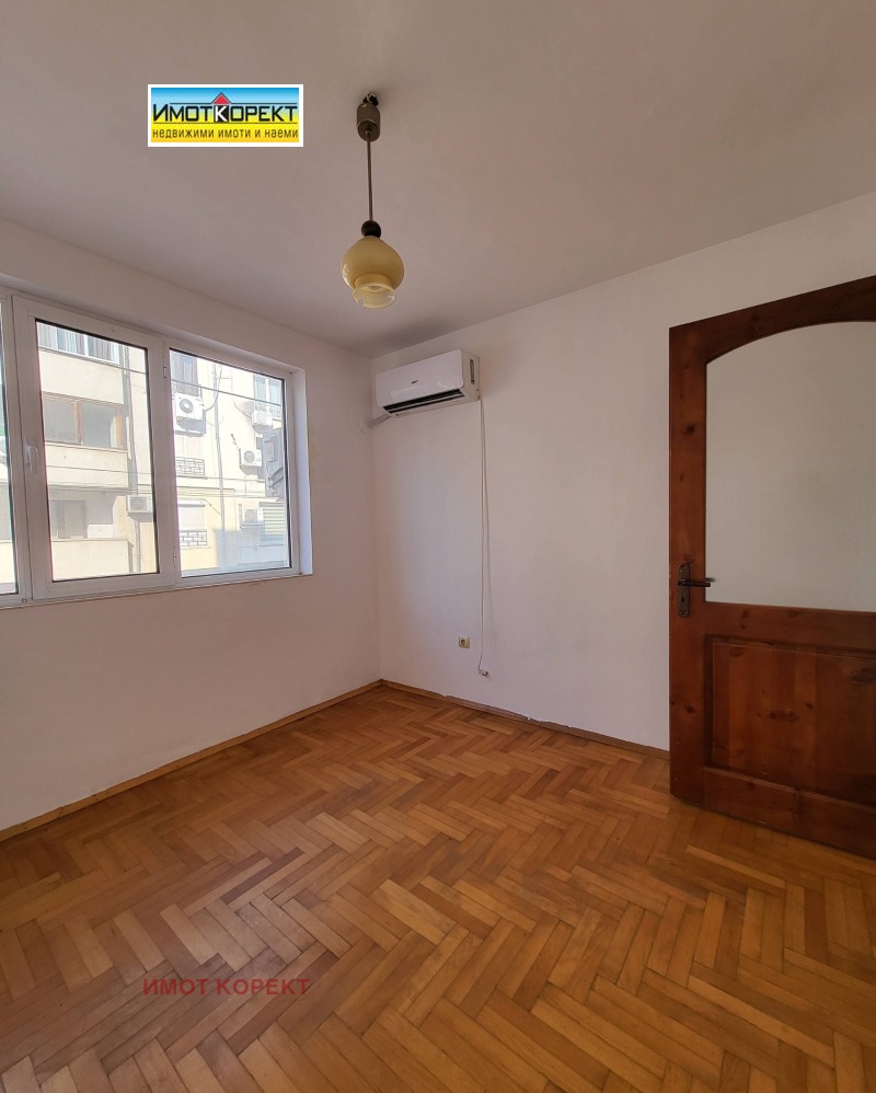 Продава 3-СТАЕН, гр. Пазарджик, Идеален център, снимка 11 - Апартаменти - 53280303