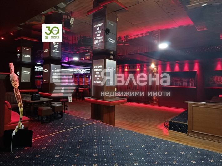Продава  Заведение град Варна , ВИНС-Червен площад , 311 кв.м | 31661181