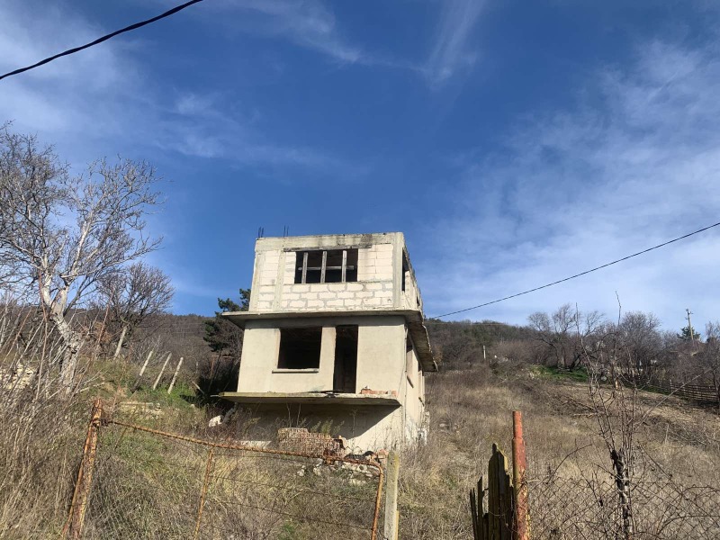 Продава КЪЩА в град Варна, м-т Сотира - 100 кв.м / 197 000 € » 385 298.51 лв., ИМОТИ ПРЕМИЕР