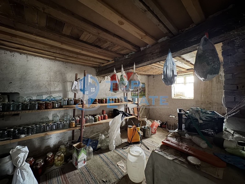 Продава КЪЩА, с. Ресен, област Велико Търново, снимка 8 - Къщи - 49650733