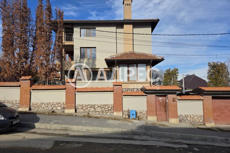 Продава КЪЩА, гр. София, Симеоново