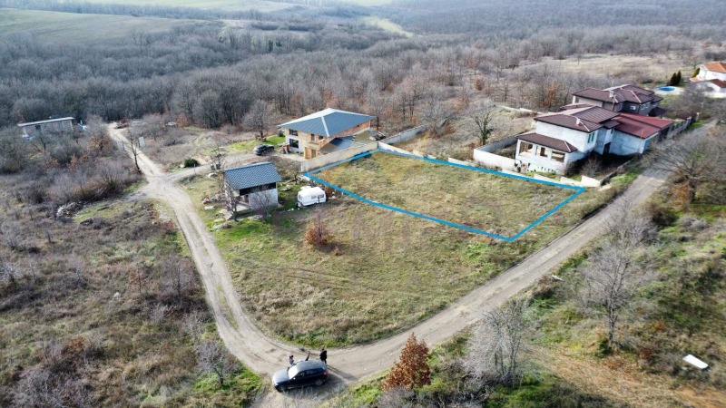 Продава ПАРЦЕЛ, с. Приселци, област Варна