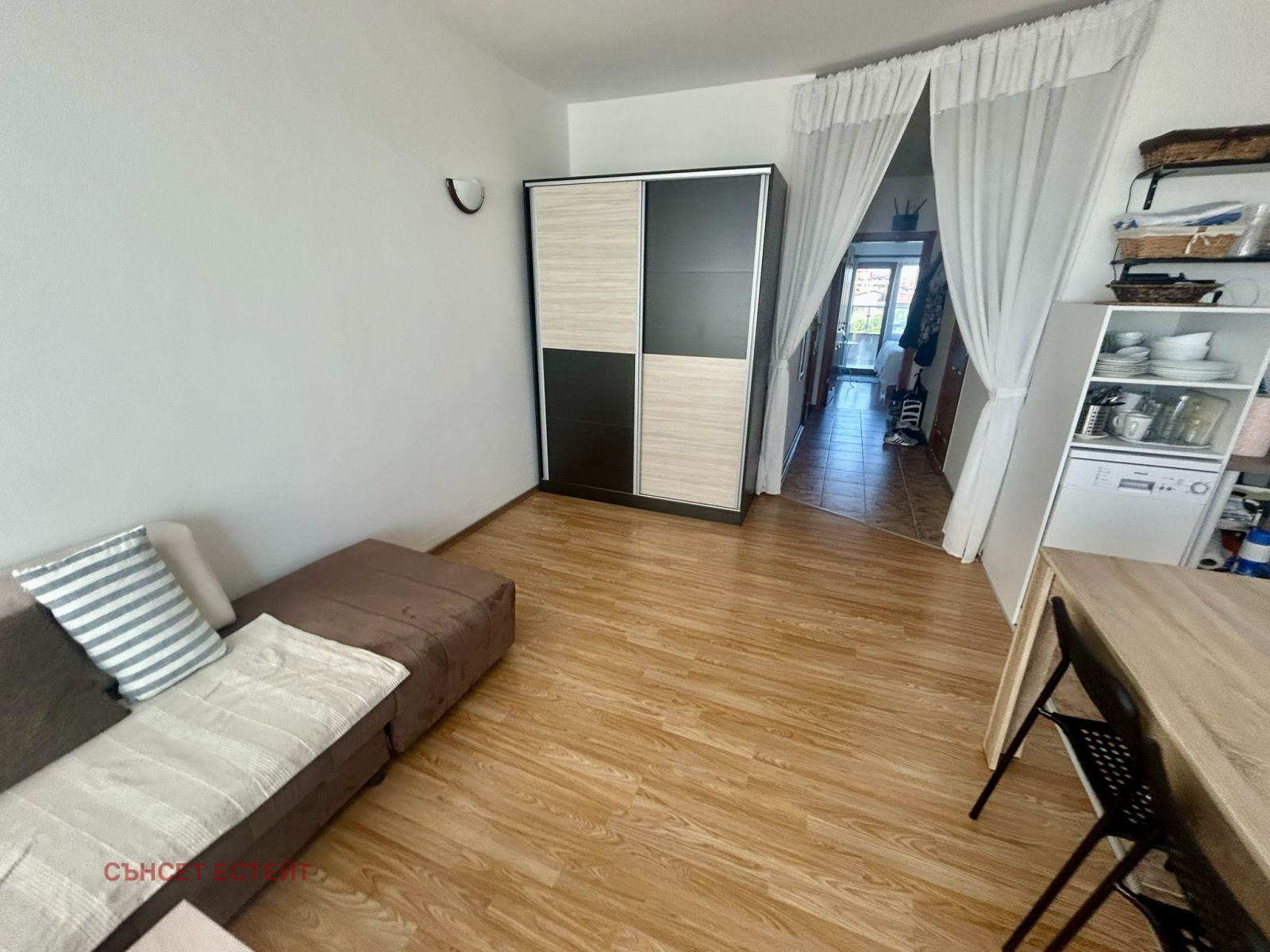 Продава 2-СТАЕН, гр. Бургас, Сарафово, снимка 3 - Апартаменти - 54648745