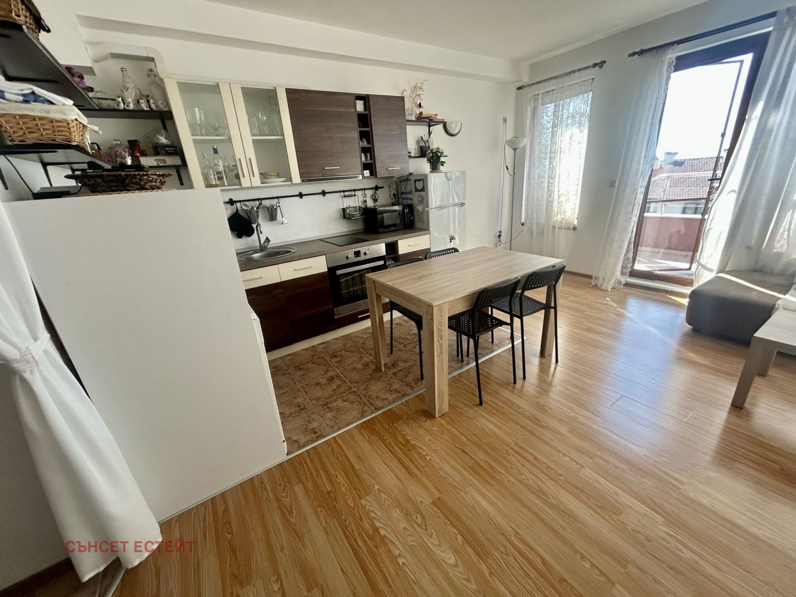 Продава 2-СТАЕН, гр. Бургас, Сарафово, снимка 4 - Апартаменти - 54648745
