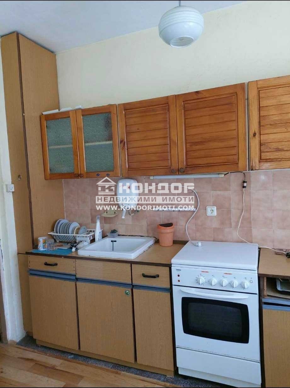 Продава 3-СТАЕН, гр. Пловдив, Въстанически, снимка 2 - Апартаменти - 49953610