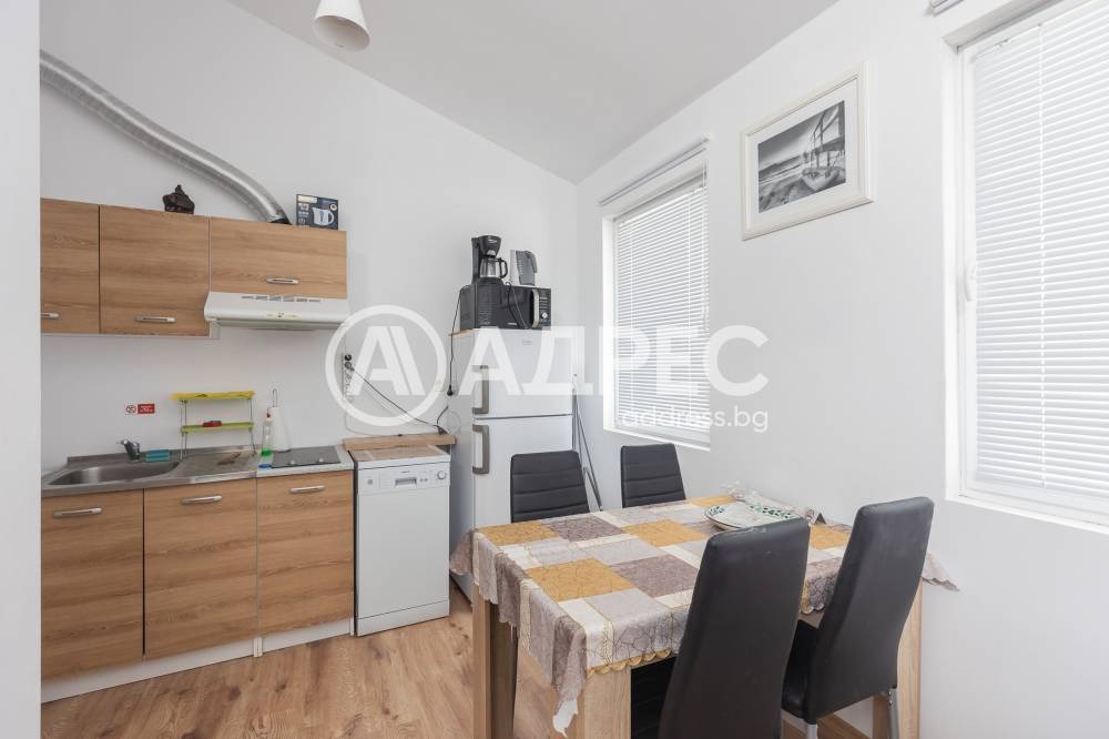 Продава КЪЩА, с. Рогачево, област Добрич, снимка 5 - Къщи - 55120145