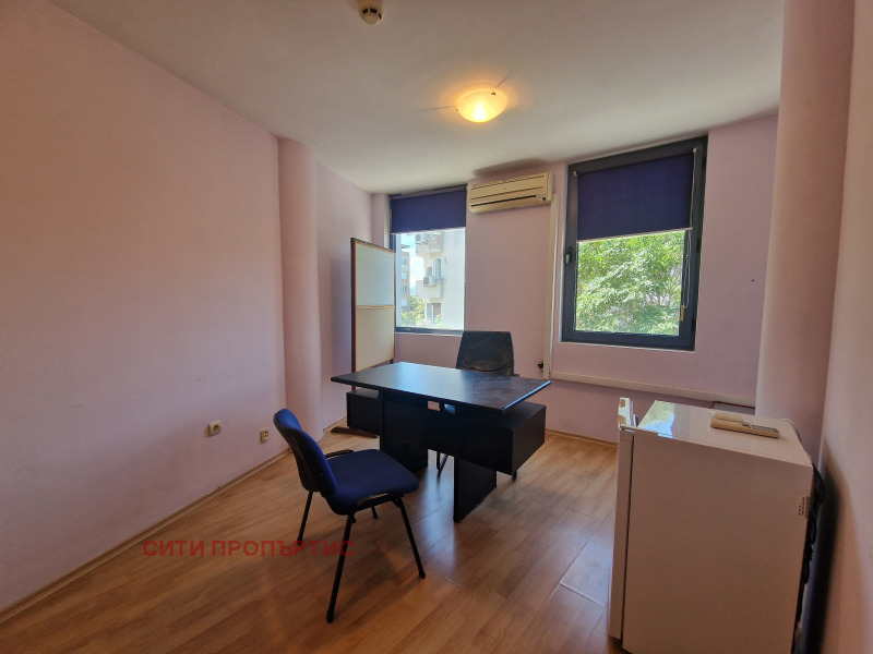 Продава  Офис град Благоевград , Идеален център , 45 кв.м | 84195671