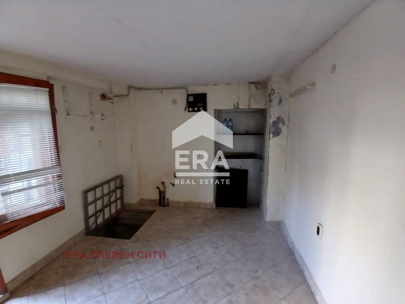 Продава  Офис град Плевен , Идеален център , 28 кв.м | 46081506 - изображение [2]