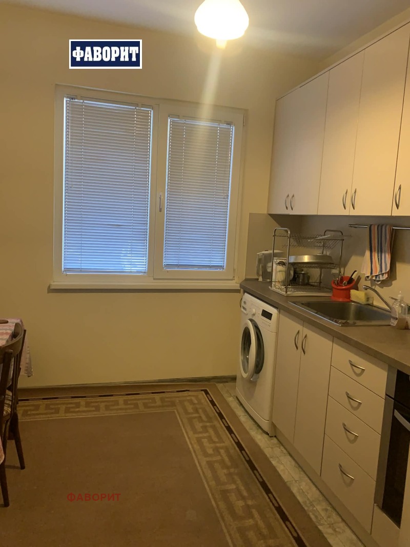 Продава 2-СТАЕН в град Пловдив, Кючук Париж - 63 кв.м / 96 000 € » 187 759.68 лв., ФАВОРИТ