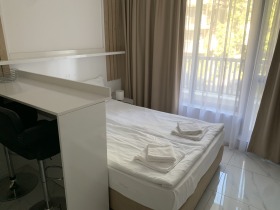 Studio Primorsko, Burgasin alue