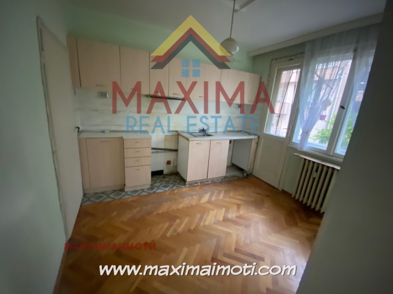 For Sale  1 bedroom Plovdiv , Tsentar , 57 sq.m | 11175916 - image [2]