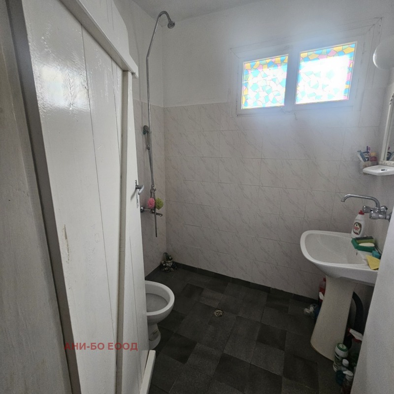 Продава КЪЩА, с. Литаково, област София област, снимка 11 - Къщи - 51564183