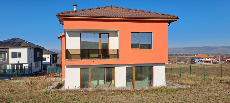 Продава КЪЩА, гр. София, гр. Банкя, снимка 2 - Къщи - 51903955