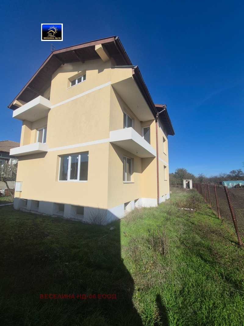 Продава КЪЩА в област Добрич, с. Дончево - 148 кв.м / 127 822.97 € » 250 000 лв., ВЕСЕЛИНА НД-06 ЕООД
