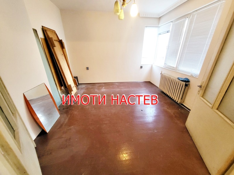 Продава ЕТАЖ ОТ КЪЩА, гр. Шумен, Център