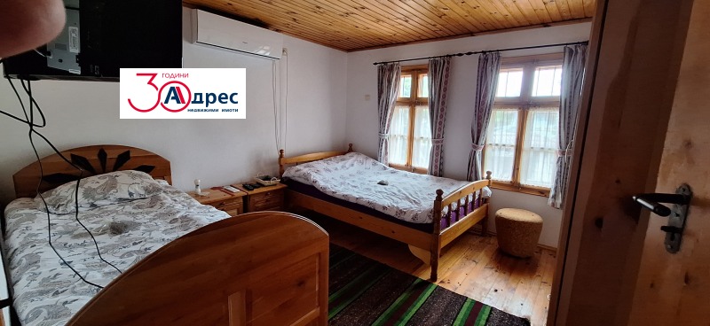 Продава КЪЩА, гр. Елена, област Велико Търново, снимка 5 - Къщи - 52390558