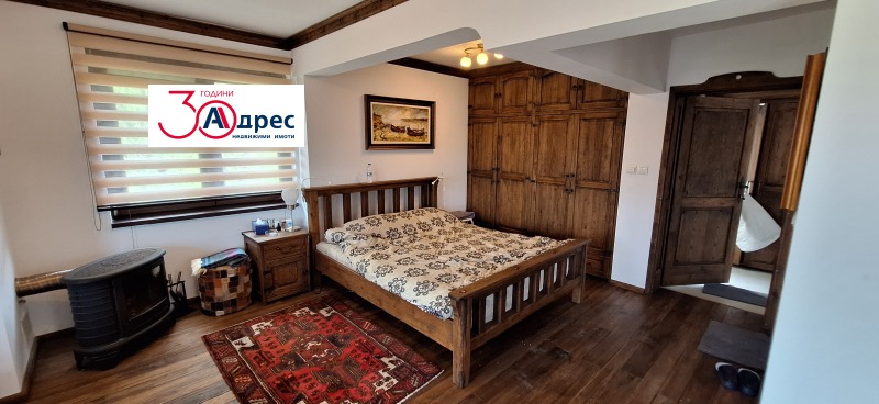 Продава КЪЩА, гр. Елена, област Велико Търново, снимка 13 - Къщи - 52390558