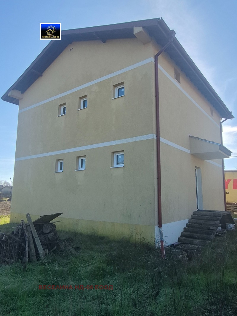 Продава КЪЩА, с. Дончево, област Добрич, снимка 2 - Къщи - 52462029