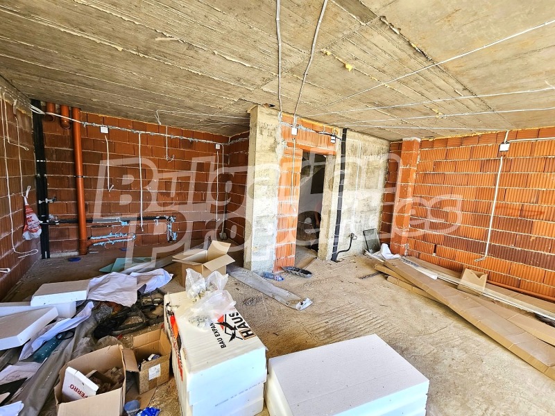 Продава КЪЩА, с. Нови хан, област София област