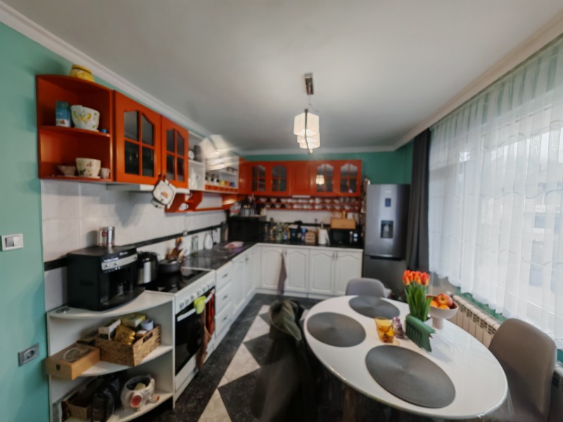 Продава ЕТАЖ ОТ КЪЩА, гр. Смолян, Долно Райково, снимка 5 - Етаж от къща - 53097084