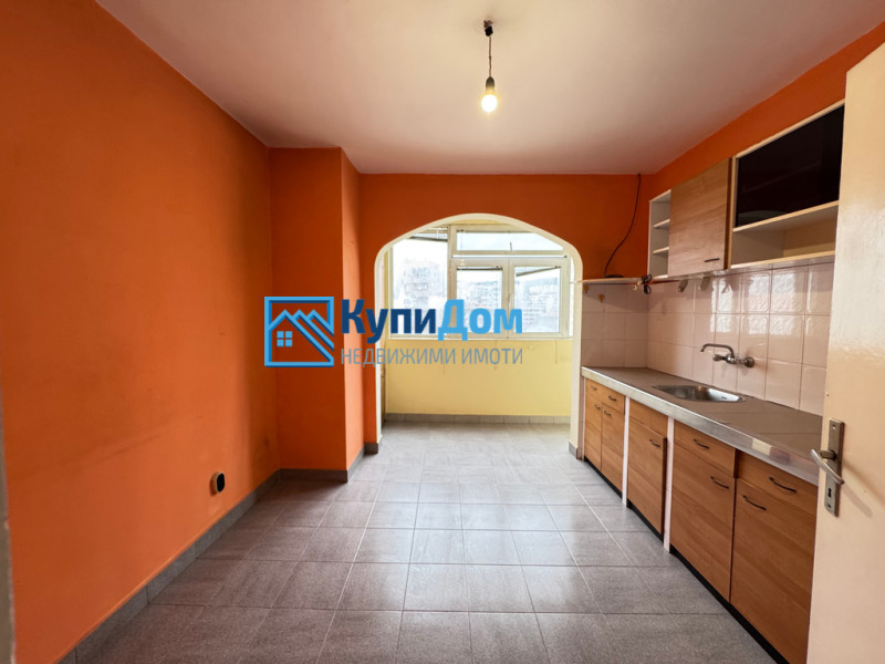 Продава 4-СТАЕН, гр. Шумен, Математическа гимназия, снимка 10 - Апартаменти - 52614278