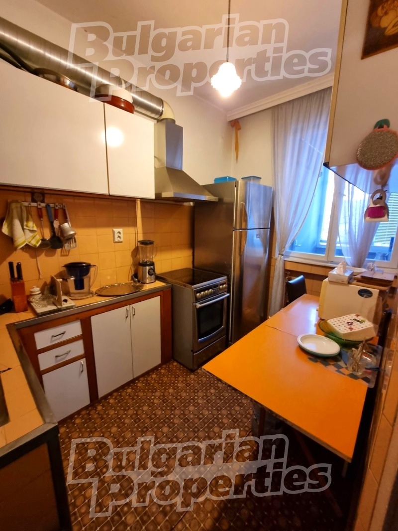 Продава 3-СТАЕН, гр. Шумен, Център, снимка 8 - Апартаменти - 53009929
