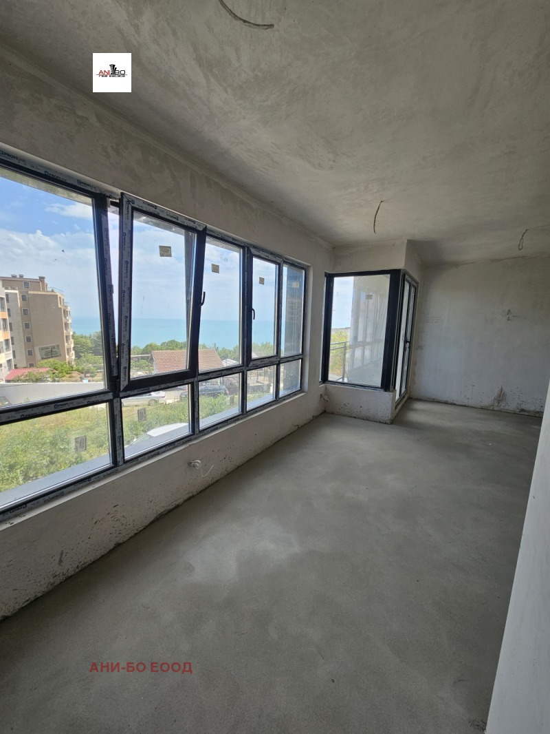 Till salu  Studio Varna , m-t Alen mak , 35 kvm | 50425593 - bild [3]