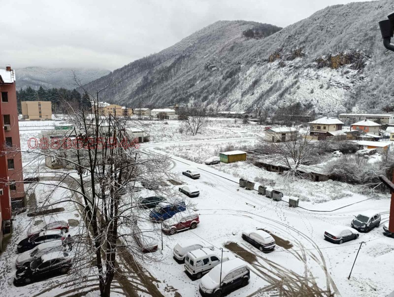 Продава 4-СТАЕН, гр. Етрополе, област София област, снимка 12 - Апартаменти - 53072016