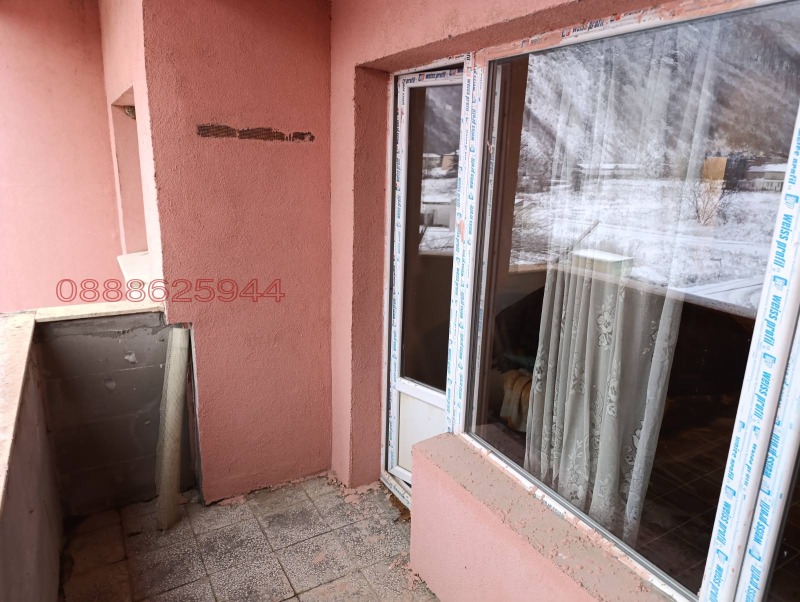 Продава 4-СТАЕН, гр. Етрополе, област София област, снимка 11 - Апартаменти - 53072016