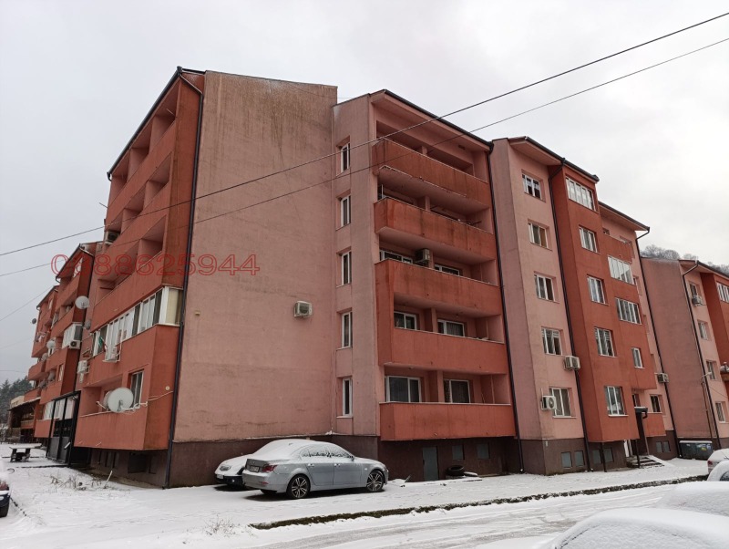 Продава 4-СТАЕН, гр. Етрополе, област София област