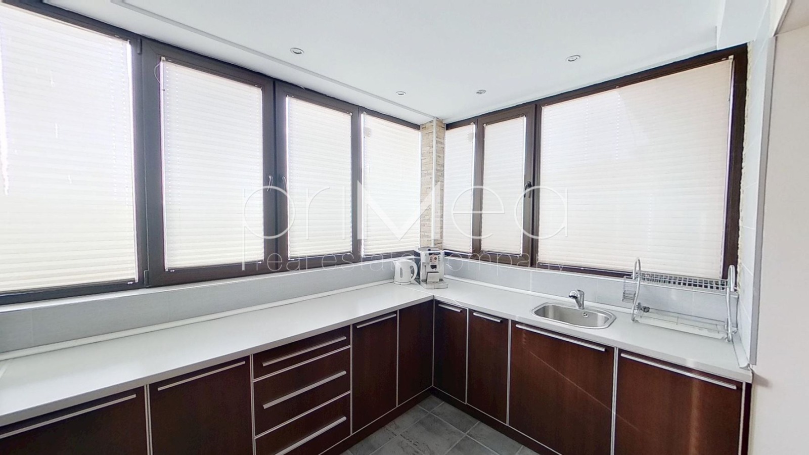 Продава 3-СТАЕН, гр. Бургас, Възраждане, снимка 3 - Апартаменти - 54146272