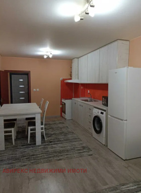 1 sovrum Hristo Smirnenski, Plovdiv