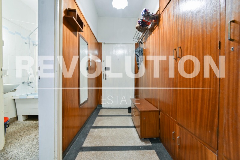 De vânzare  2 dormitoare Sofia , Țentâr , 88 mp | 64099940 - imagine [13]