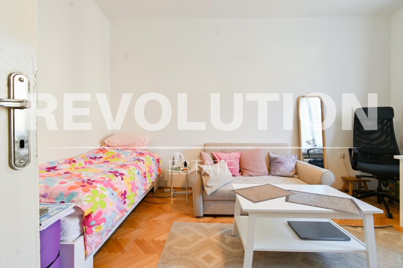 De vânzare  2 dormitoare Sofia , Țentâr , 88 mp | 64099940 - imagine [2]