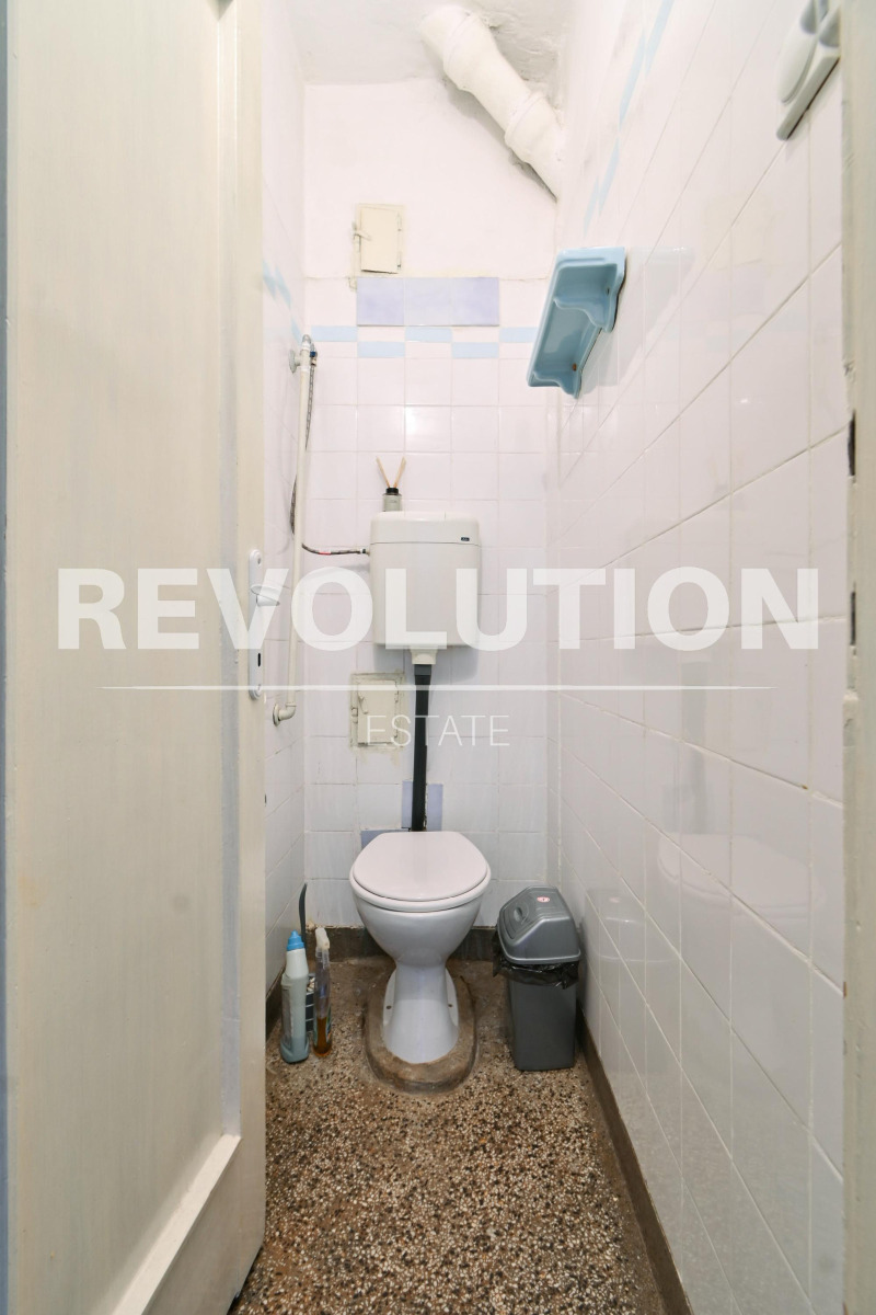 De vânzare  2 dormitoare Sofia , Țentâr , 88 mp | 64099940 - imagine [9]