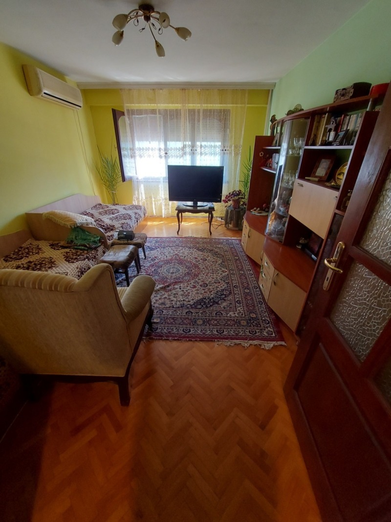 Myytävänä  3 makuuhuonetta Ruse , Družba 3 , 104 neliömetriä | 47110268 - kuva [3]