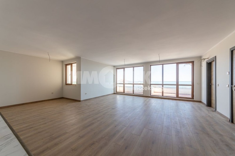 Продава МНОГОСТАЕН, гр. Варна, Виница, снимка 2 - Апартаменти - 52279265