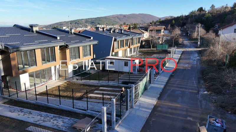 Продава КЪЩА, гр. София, м-т Камбаните, снимка 3 - Къщи - 51442829