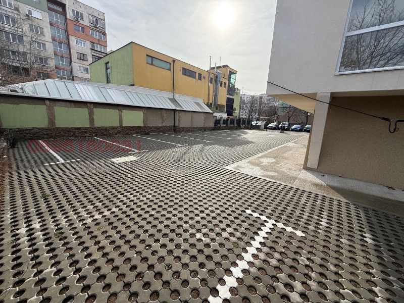 Продава 3-СТАЕН, гр. Перник, Изток, снимка 2 - Апартаменти - 53244824