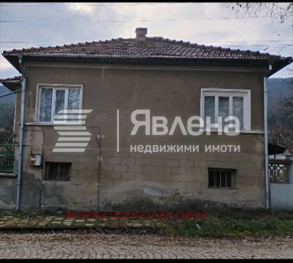 Продава КЪЩА, с. Черньово, област София област, снимка 2 - Къщи - 53169501