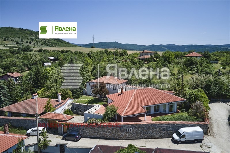 Продава КЪЩА, с. Горна Василица, област София област